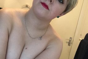 Lady Breanna Has Joined SlipperyBean To Sell Nudes, Sextapes & Knickers