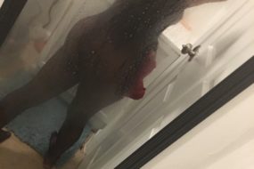 APoolOfHappiness Has Joined SlipperyBean To Sell Her Nudes, Videos & Panties