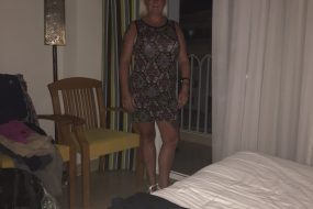 Bored house wife looking for sexy fun while husband at wotk